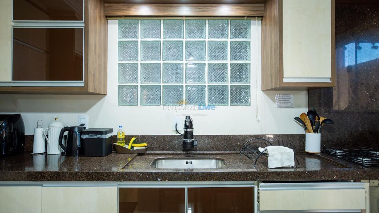 Casa para aluguel de temporada em Bombinhas (Praia de Zimbros)