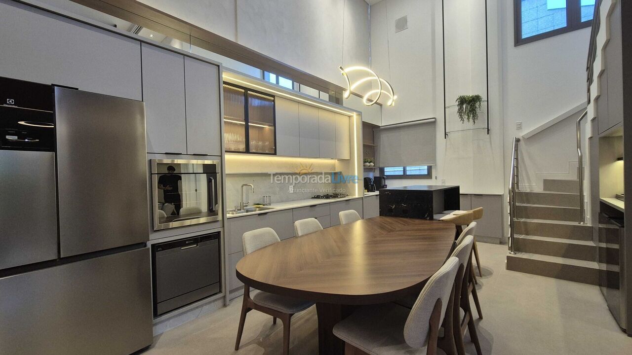 Apartment for vacation rental in Florianopolis (Jurerê Internacional)