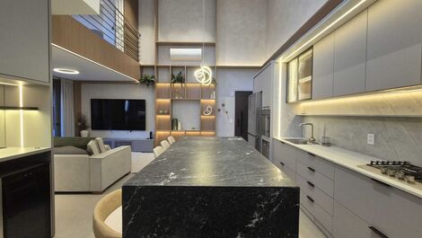 Great Apartment Near the Beach