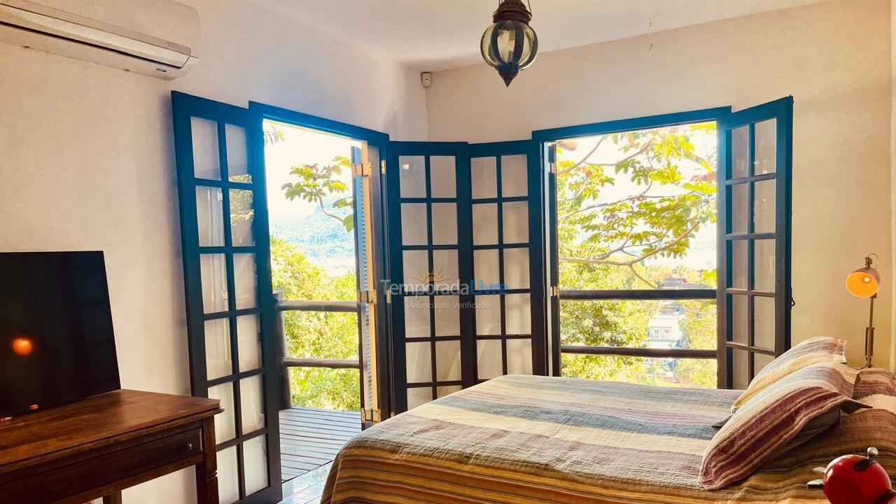 House for vacation rental in Ilhabela (Perequê)