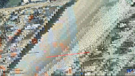 50 metros da praia vista da sacada permanente para mar 