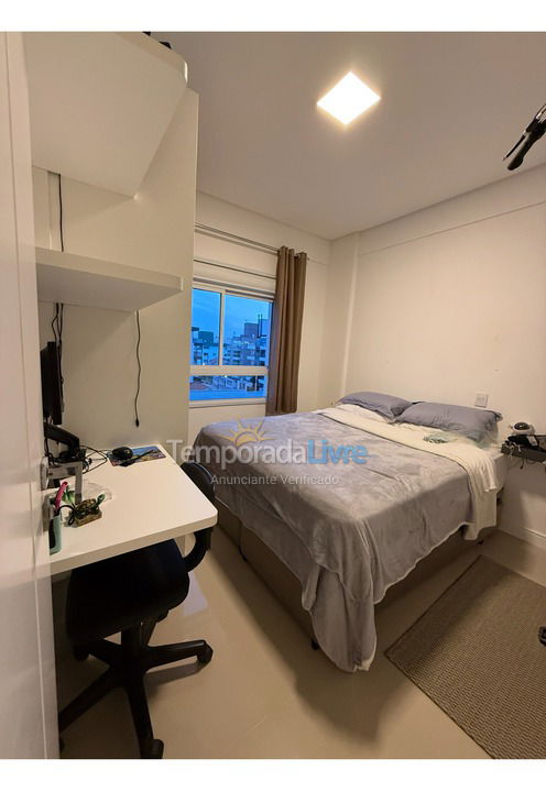 Apartment for vacation rental in Governador Celso Ramos (Praia de Palmas)