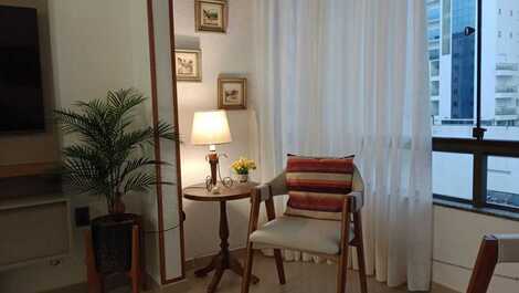 LINDO APTO 2DORMITÓRIOS,2 AR, PERTO DO SHOPPING RUSSI.