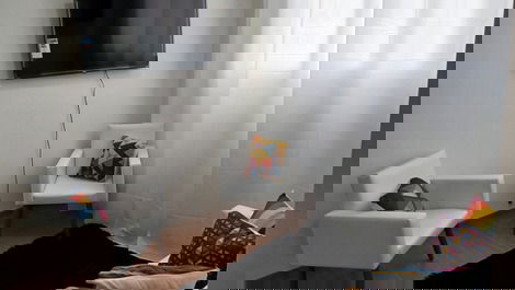 Apartment in the north zone with swimming pool and private parking.