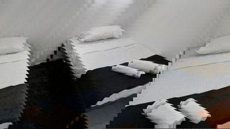 Apartment in the north zone with swimming pool and private parking.