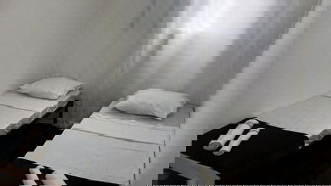 Apartment in the north zone with swimming pool and private parking.