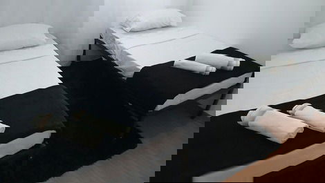 Apartment in the north zone with swimming pool and private parking.