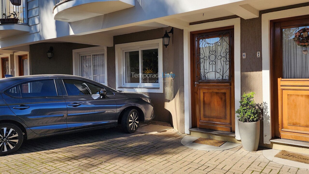 Apartamento para aluguel de temporada em Canela (Centro)