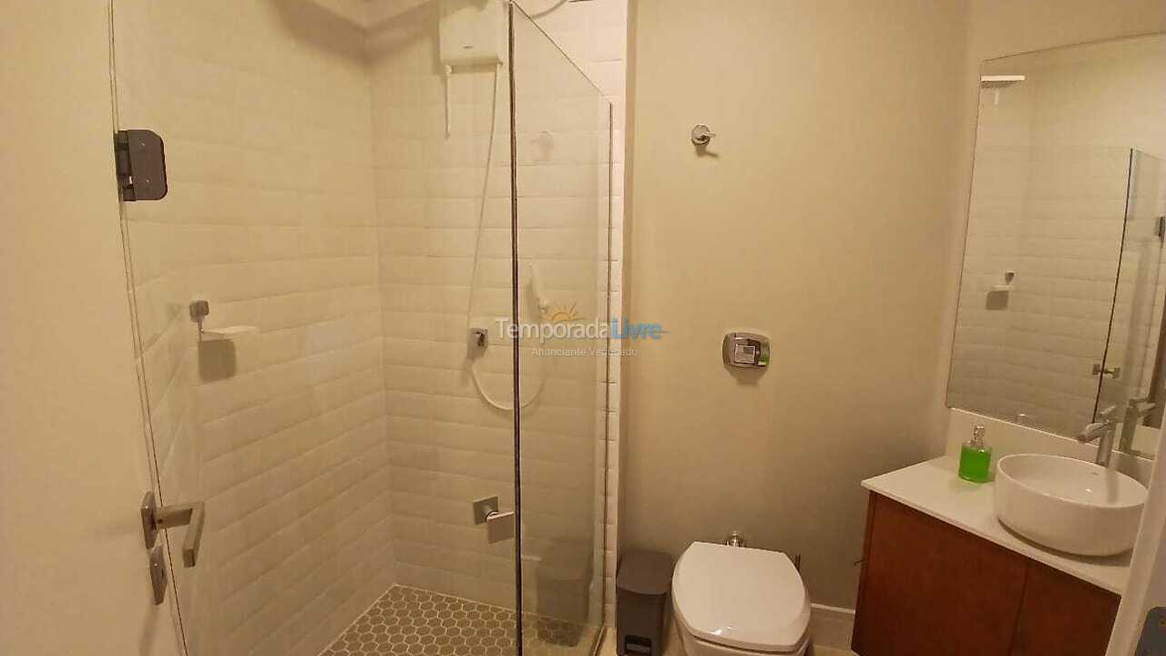 Apartamento para aluguel de temporada em Itapema (Meia Praia)