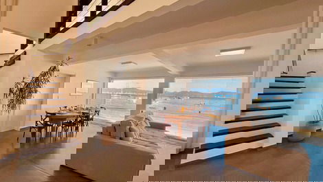 Refugio acogedor y privado frente al mar en la playa de Araçá.