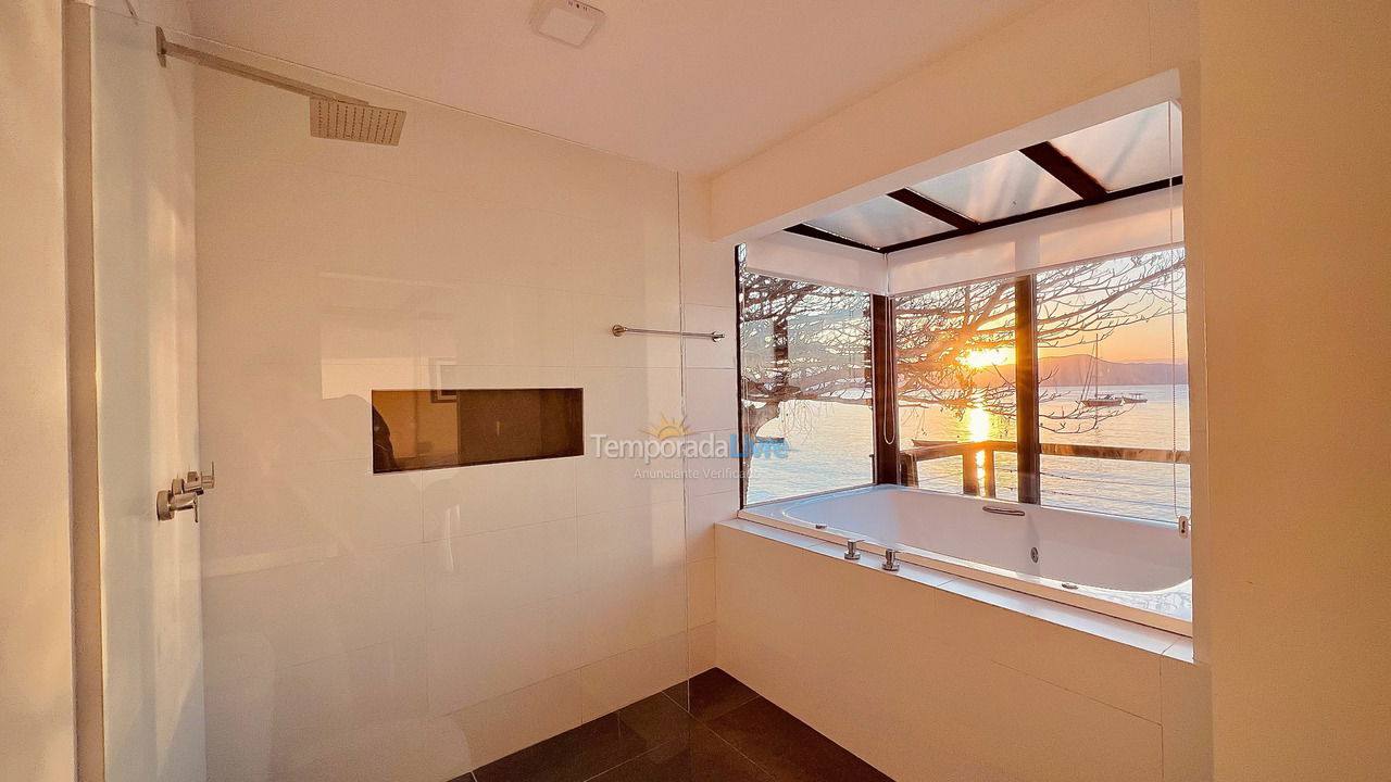 Casa para alquiler de vacaciones em Porto Belo (Araca)