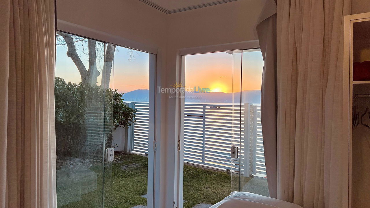 Casa para alquiler de vacaciones em Porto Belo (Araca)