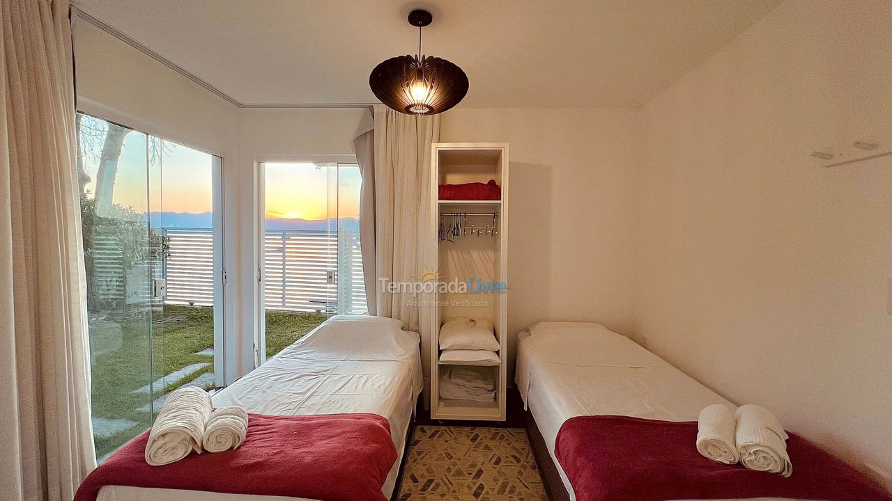 Casa para alquiler de vacaciones em Porto Belo (Araca)