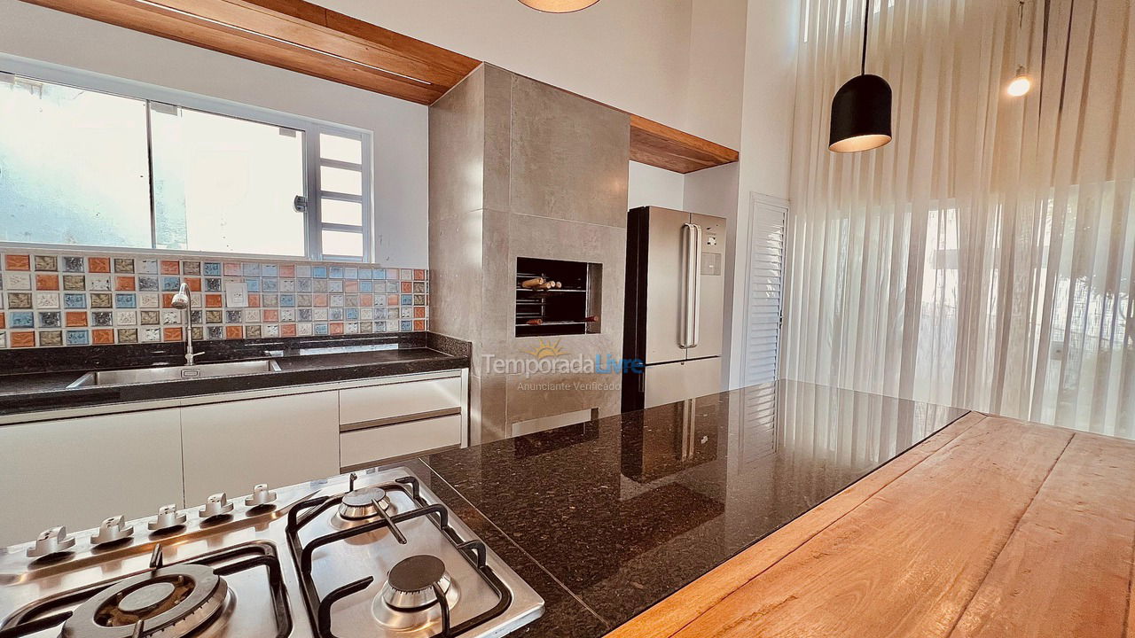 Casa para alquiler de vacaciones em Porto Belo (Araca)