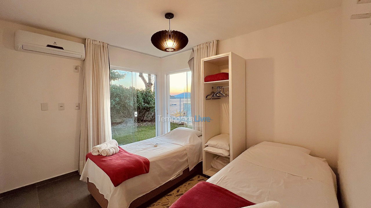 Casa para alquiler de vacaciones em Porto Belo (Araca)