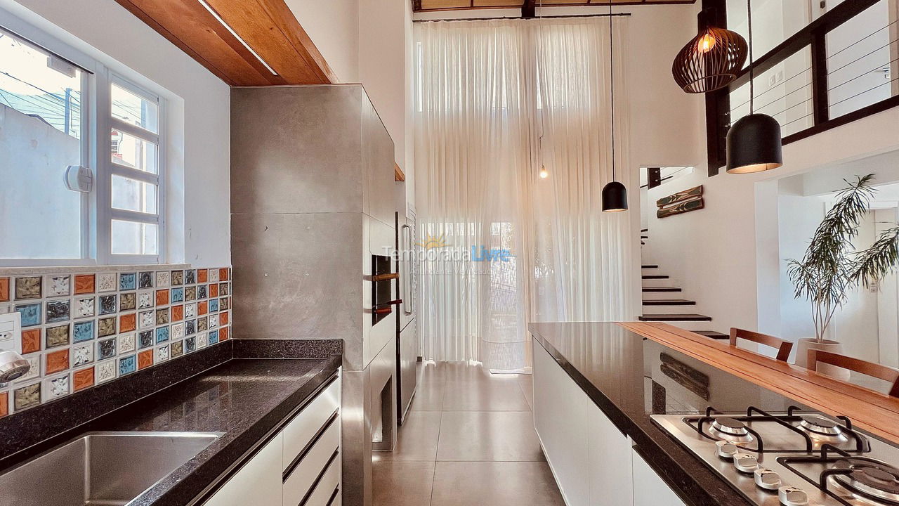 Casa para alquiler de vacaciones em Porto Belo (Araca)