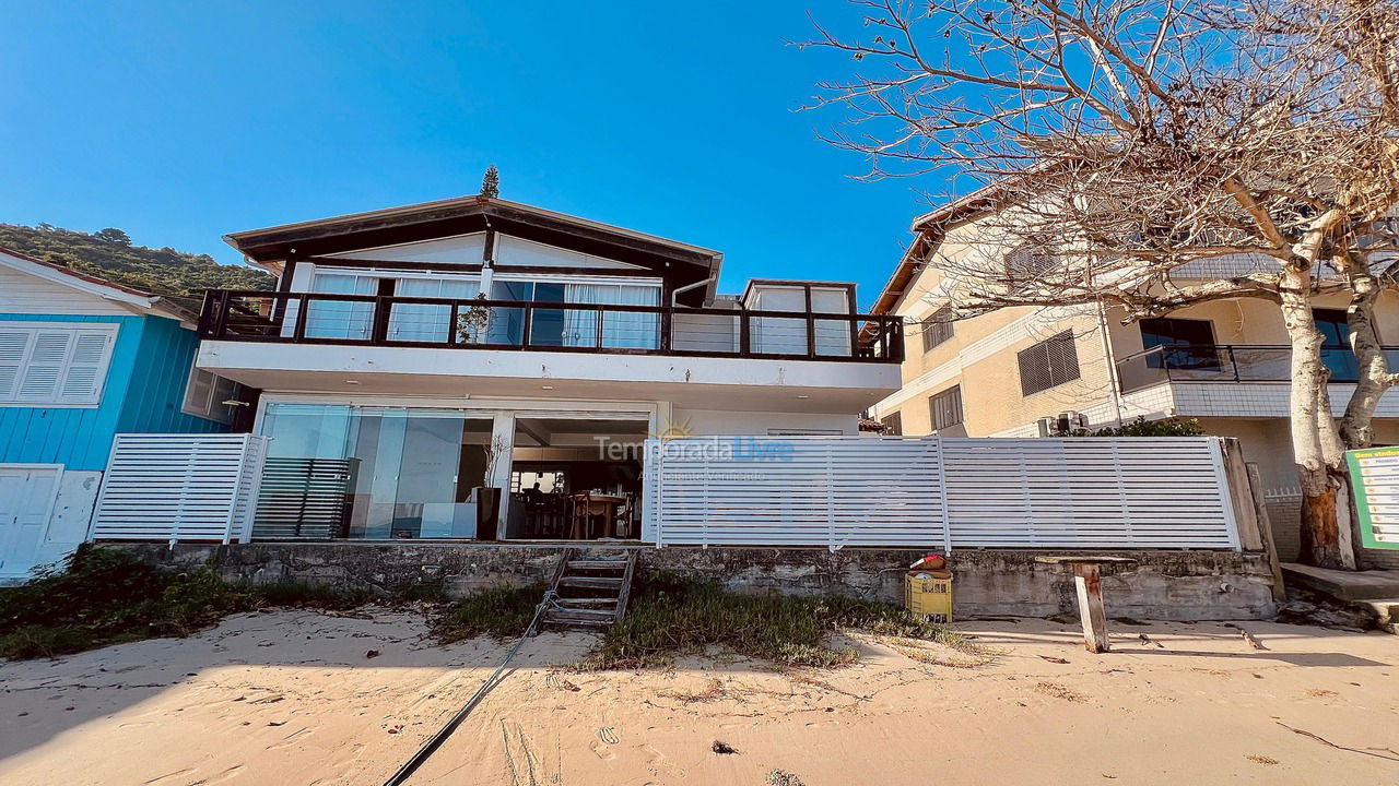 Casa para alquiler de vacaciones em Porto Belo (Araca)