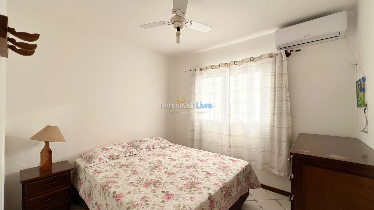 Apartment for vacation rental in Bombinhas (Praia de Bombinhas)