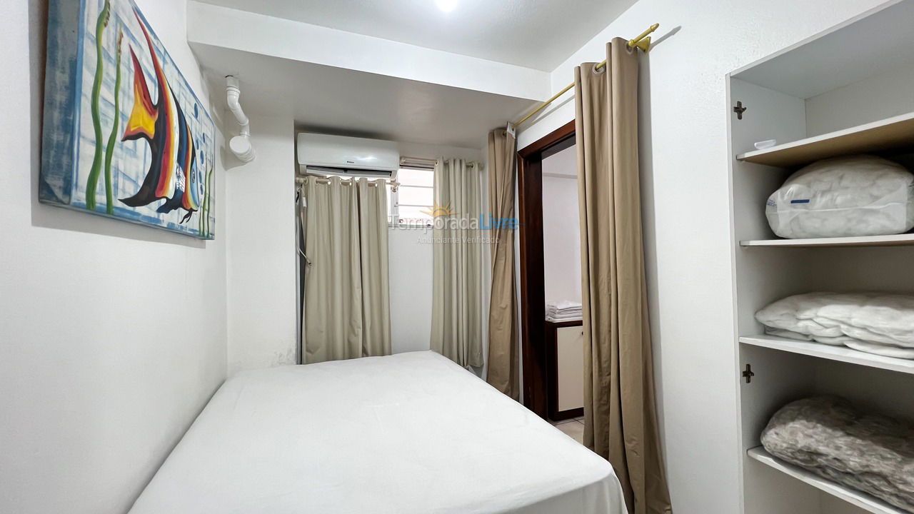 Apartment for vacation rental in Bombinhas (Praia de Bombinhas)