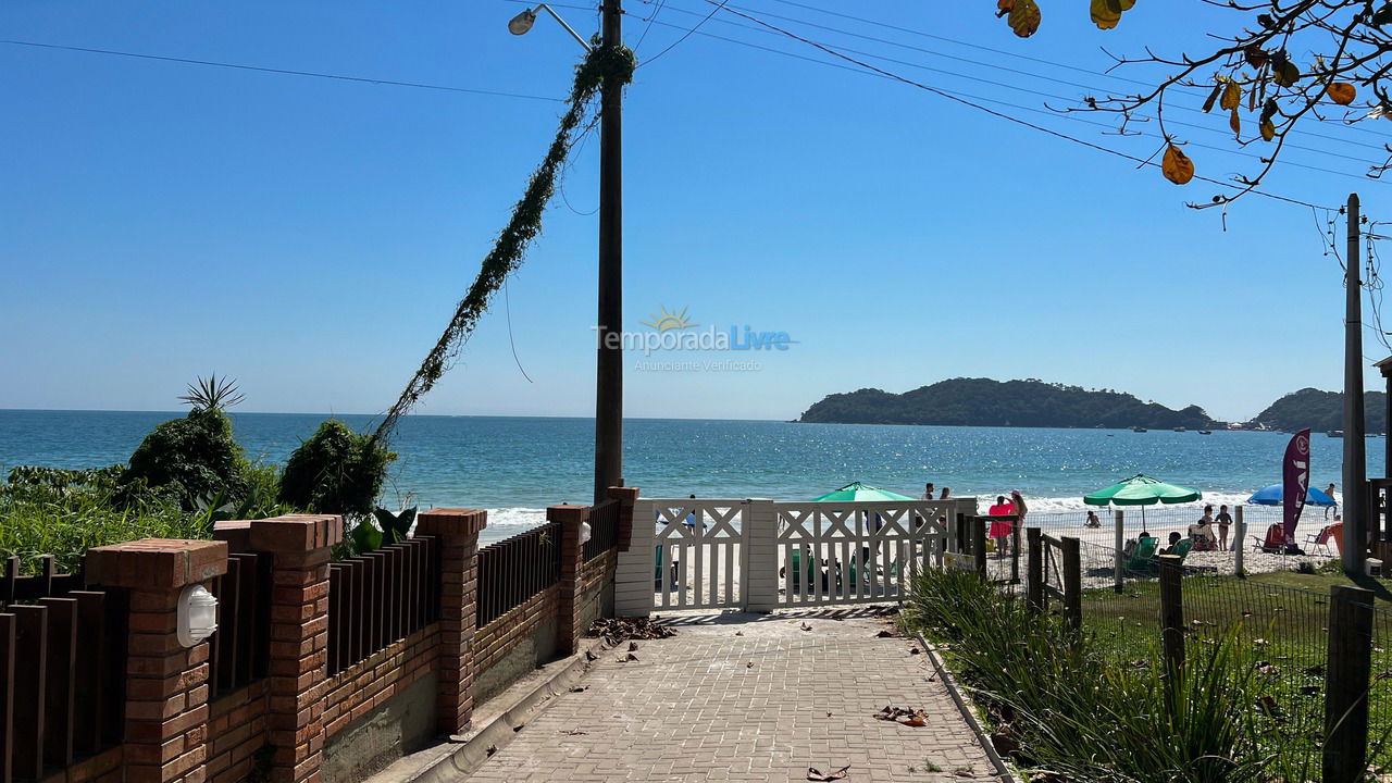 Apartment for vacation rental in Bombinhas (Praia de Bombinhas)