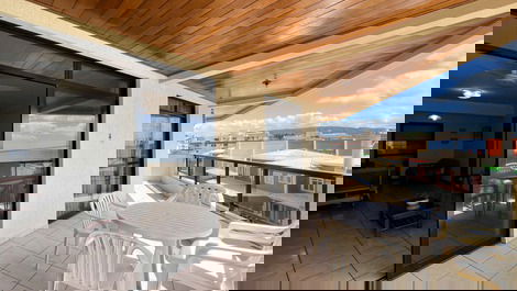 APT CON HERMOSA VISTA A LA PLAYA DE BOMBINHAS