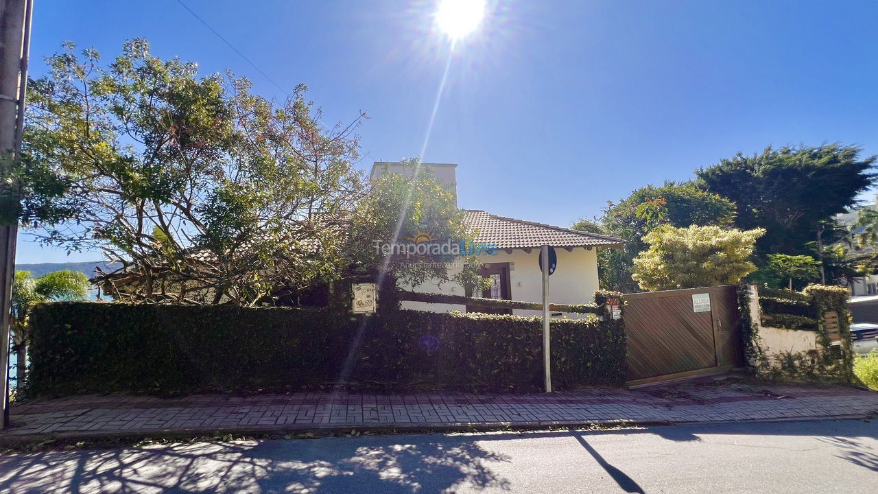 House for vacation rental in Bombinhas (Praia de Bombinhas)