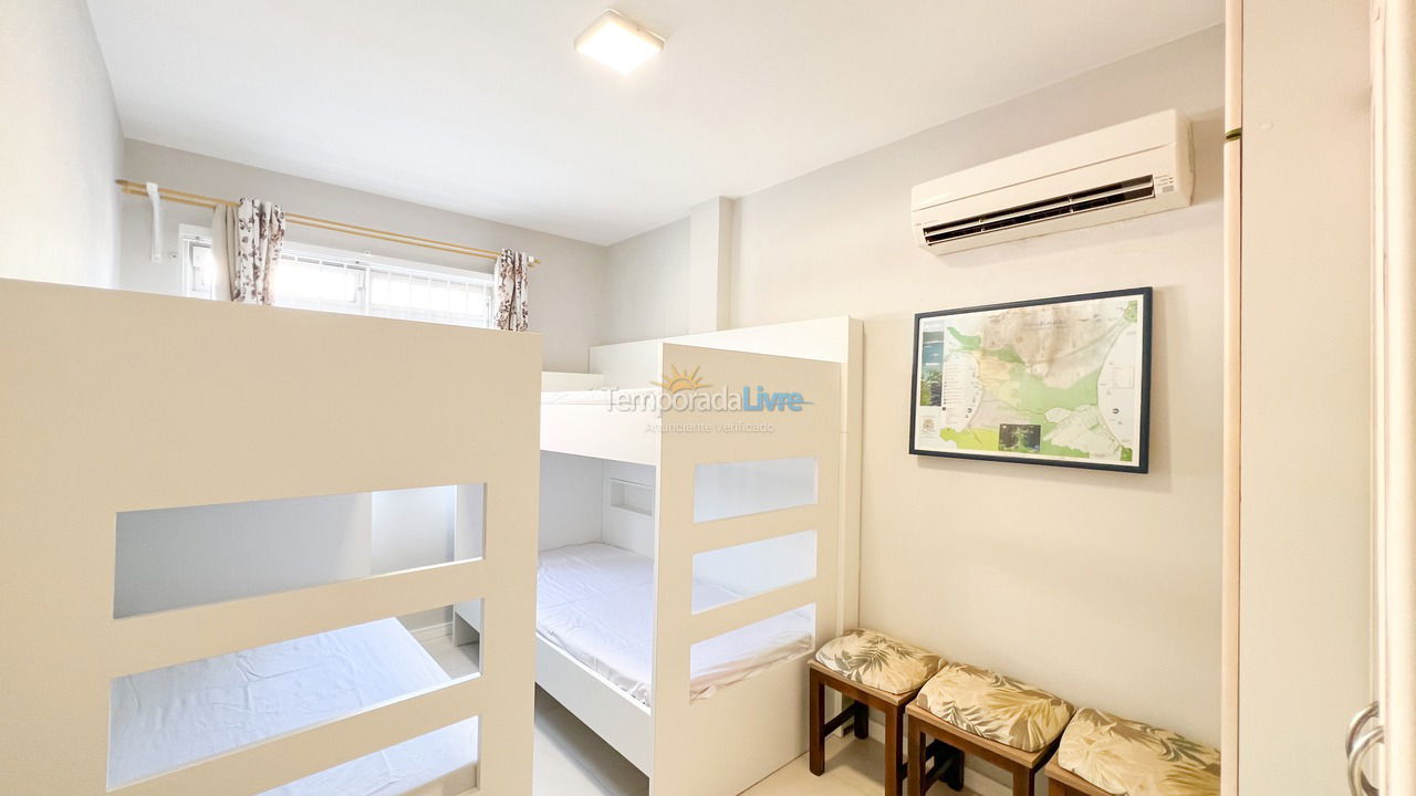 Apartment for vacation rental in Bombinhas (Praia de Bombinhas)