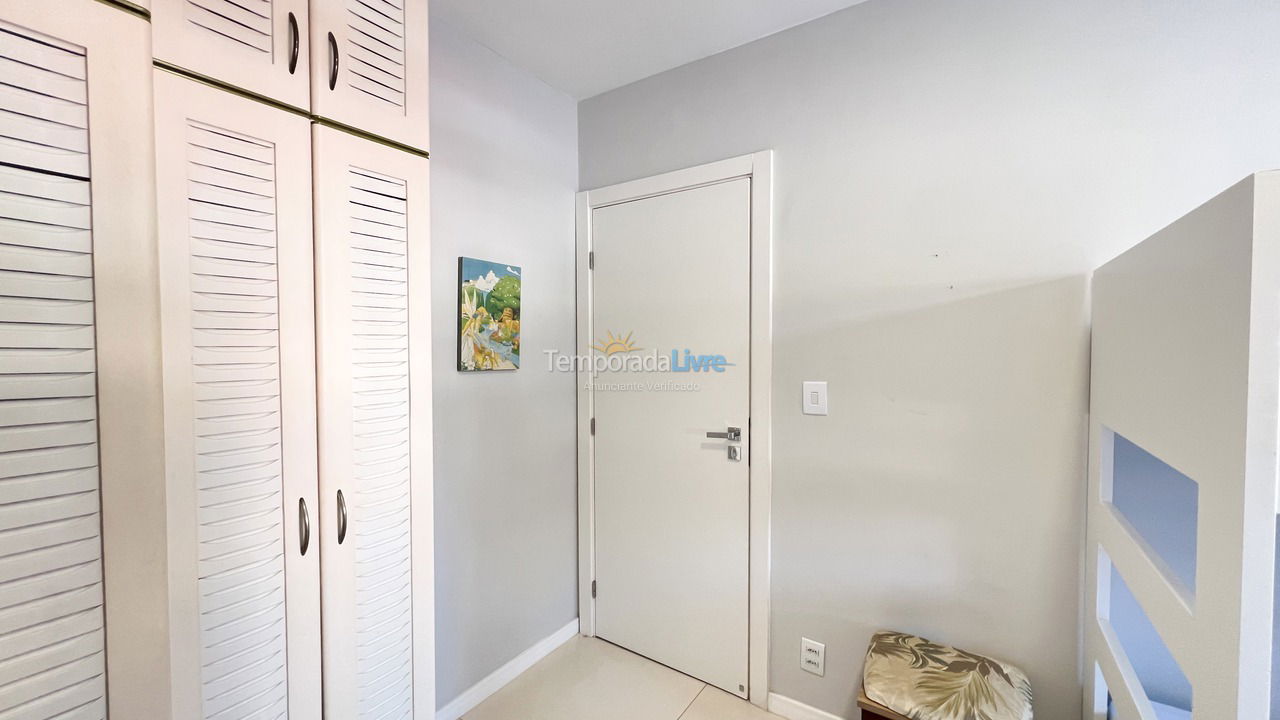 Apartment for vacation rental in Bombinhas (Praia de Bombinhas)