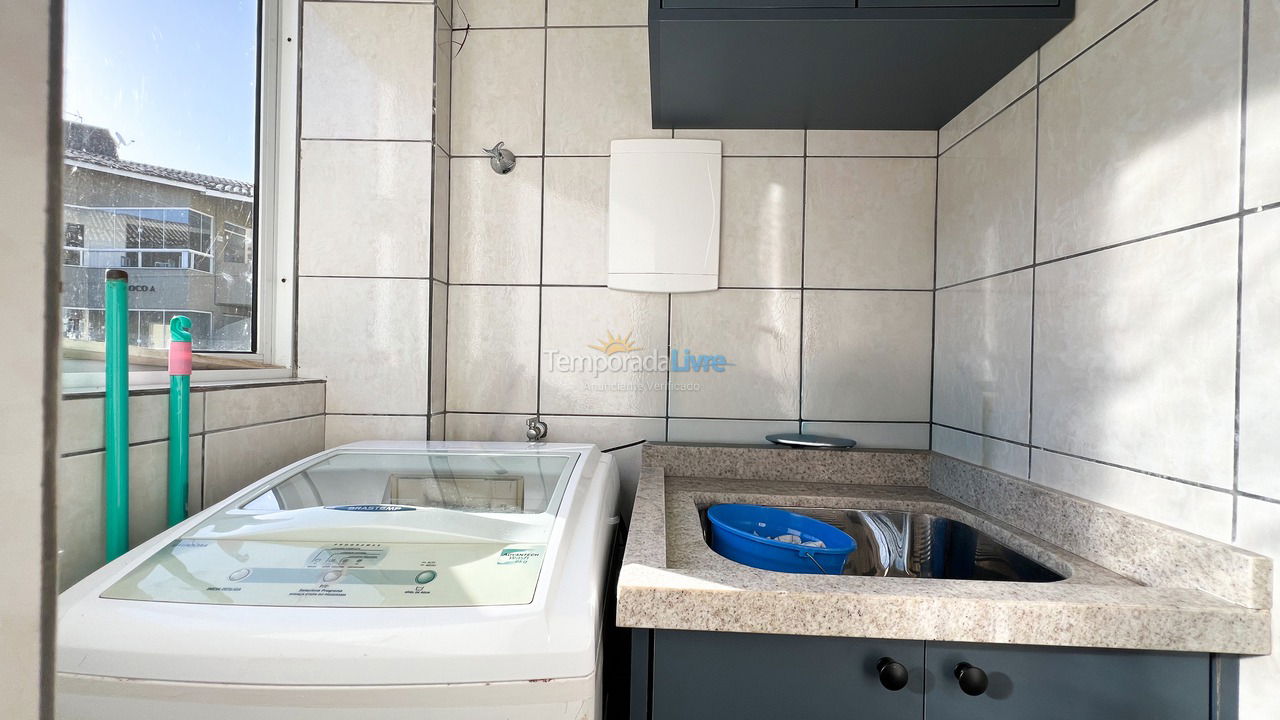 Apartment for vacation rental in Bombinhas (Praia de Bombinhas)