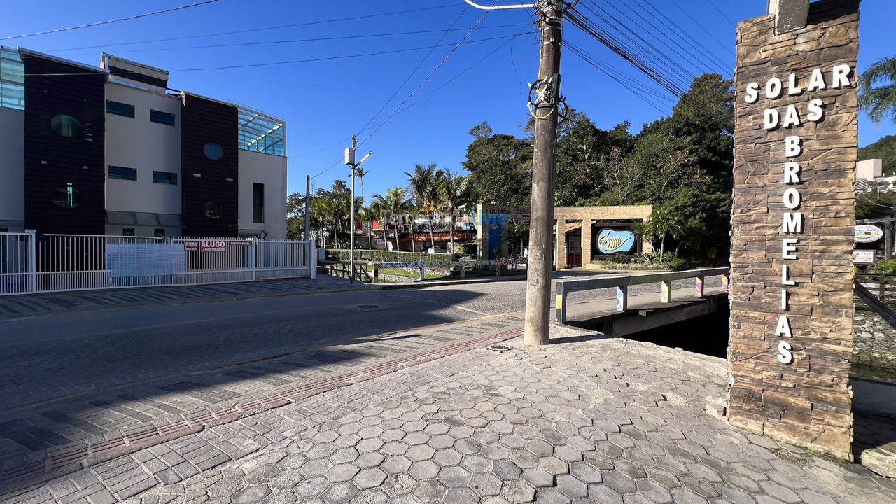 Apartment for vacation rental in Bombinhas (Praia de Bombinhas)