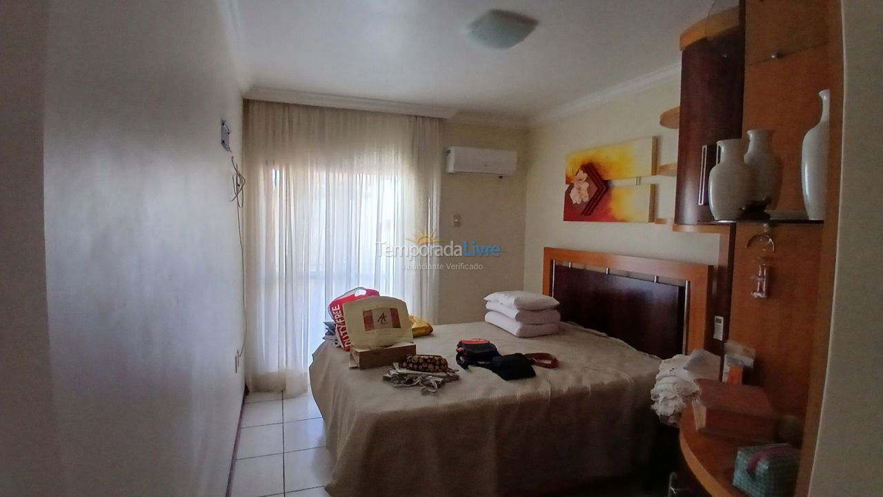 Apartamento para aluguel de temporada em Itapema (Meia Praia)