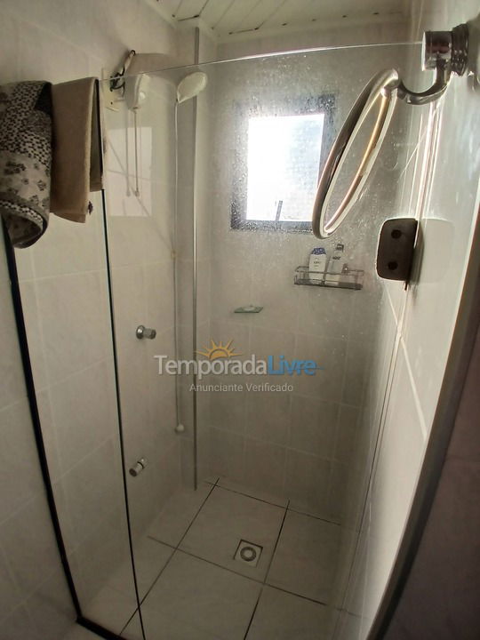 Apartamento para aluguel de temporada em Itapema (Meia Praia)