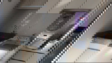 Cobertura lateral para o mar 4 quartos sendo 2 suítes