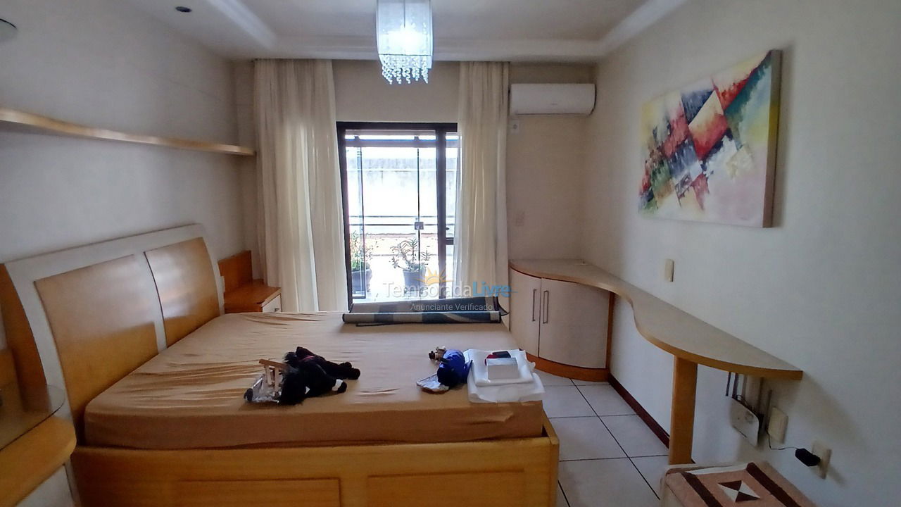 Apartamento para aluguel de temporada em Itapema (Meia Praia)