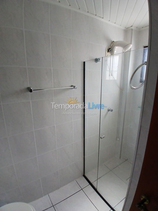 Apartamento para aluguel de temporada em Itapema (Meia Praia)
