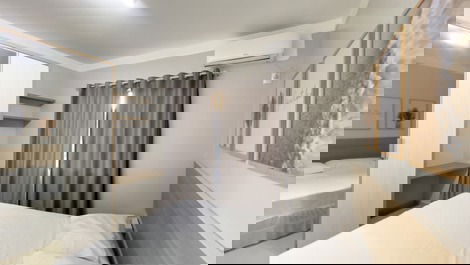 Apartamento en planta baja en el bloque del mar en Bombinhas!