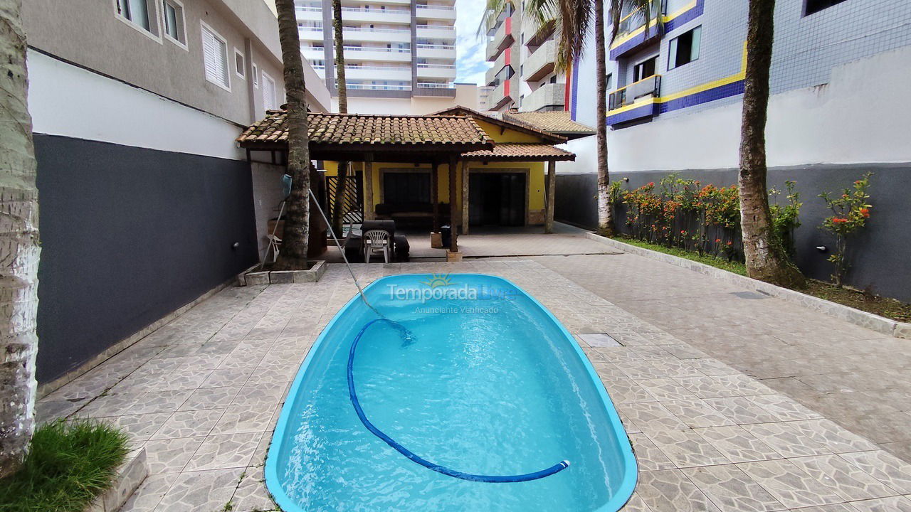 Casa para aluguel de temporada em Praia Grande (Aviação)