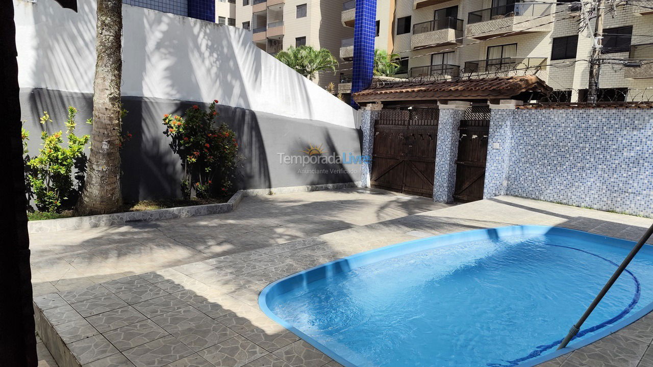 Casa para aluguel de temporada em Praia Grande (Aviação)