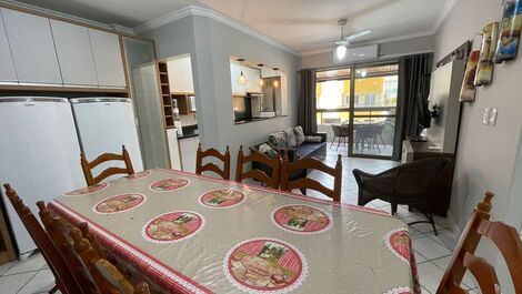 Apartamento aconchegante com 03 dormitórios no Centro de Bombinhas!