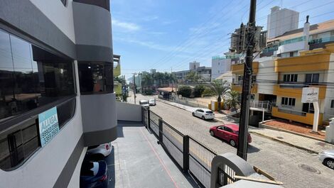 Apartamento aconchegante com 03 dormitórios no Centro de Bombinhas!