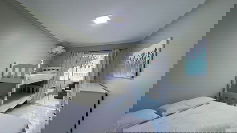 Apartamento com 2 dormitórios Rua Pirajica na praia de Bombinhas