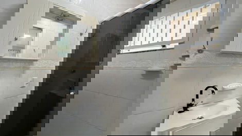 Apartamento com 2 dormitórios Rua Pirajica na praia de Bombinhas