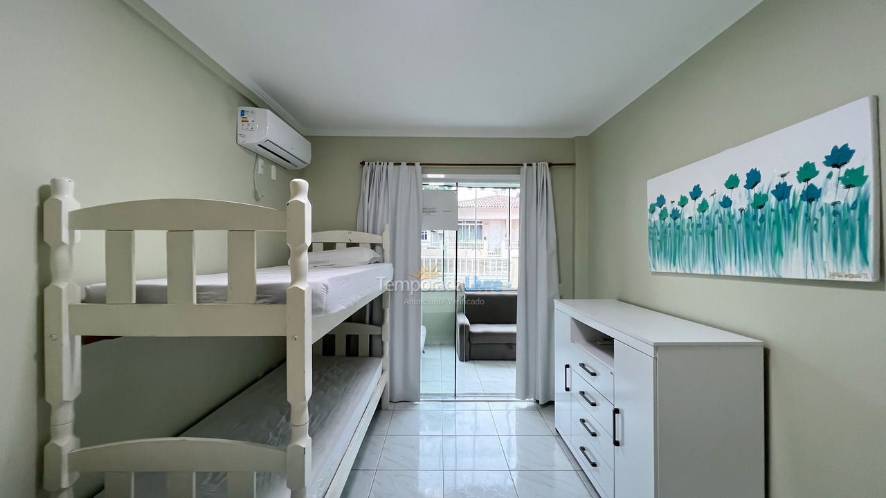 Apartamento para aluguel de temporada em Bombinhas (Praia de Bombinhas)