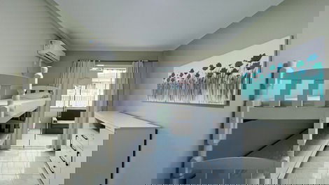 Apartamento com 2 dormitórios Rua Pirajica na praia de Bombinhas