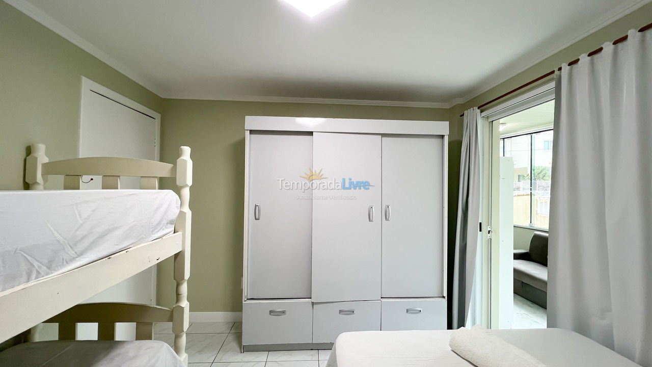 Apartamento para aluguel de temporada em Bombinhas (Praia de Bombinhas)