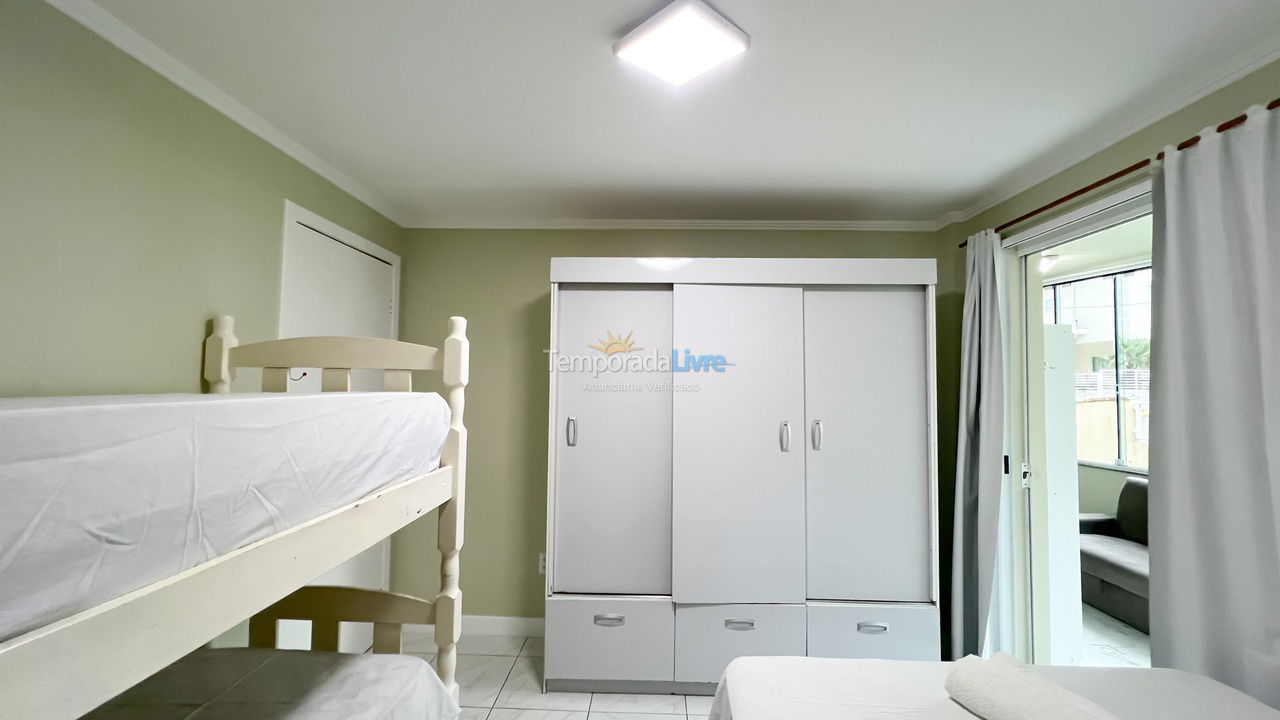 Apartamento para aluguel de temporada em Bombinhas (Praia de Bombinhas)