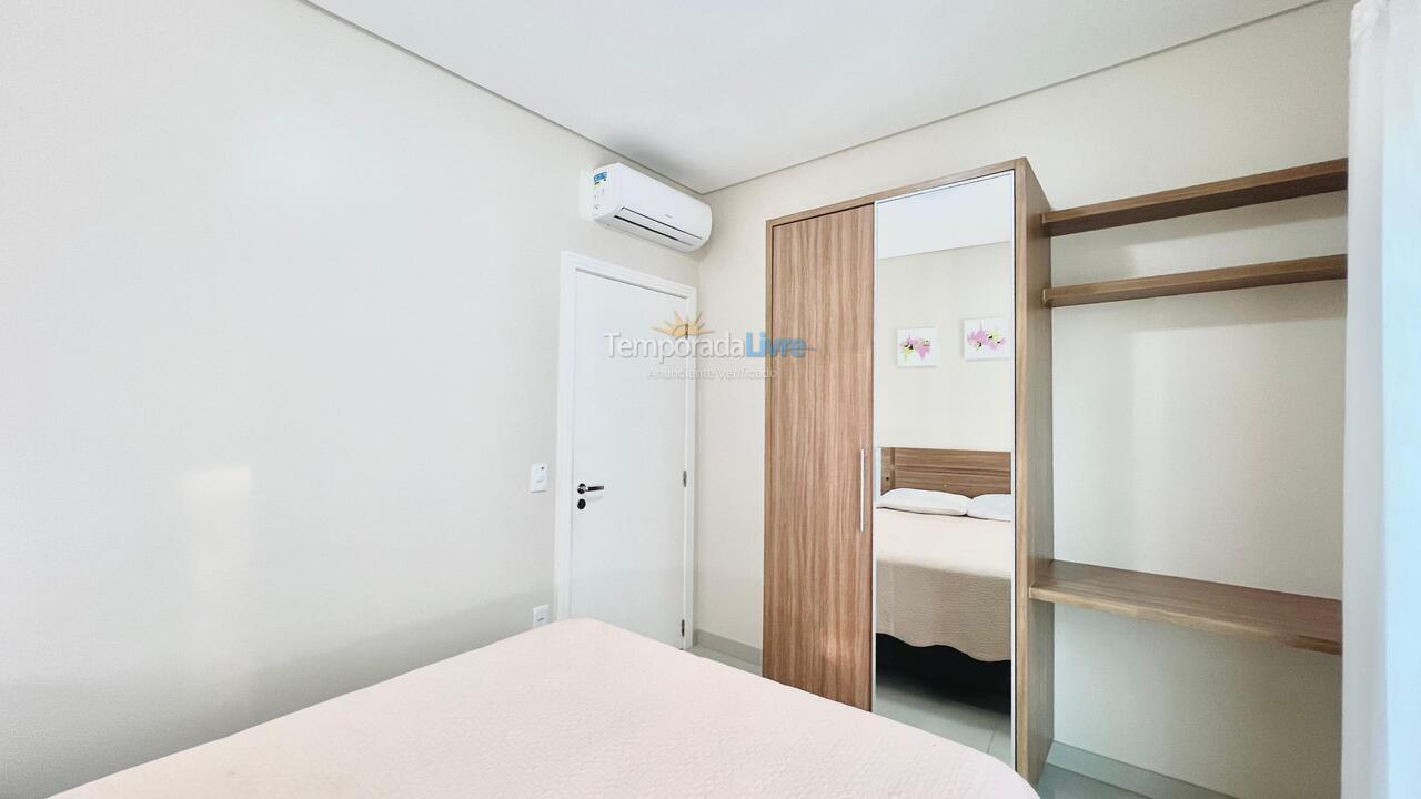 Apartamento para aluguel de temporada em Bombinhas (Centro de Bombinhas)