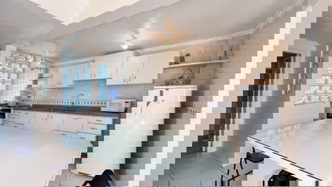 Apartamento com 1 dormitório na quadra do mar Edifício Camila