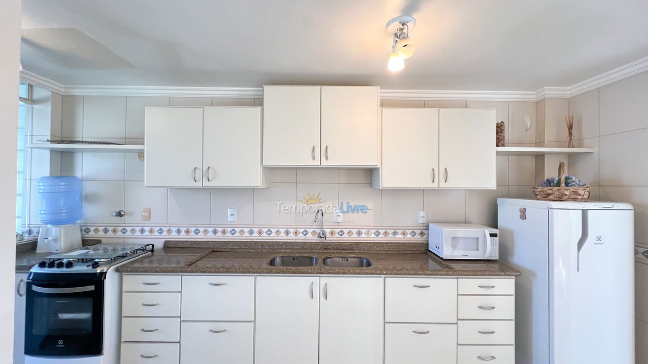 Apartamento para aluguel de temporada em Bombinhas (Centro de Bombinhas)