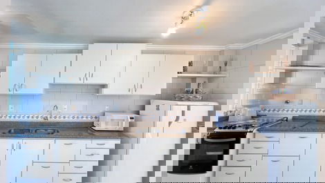 Apartamento com 1 dormitório na quadra do mar Edifício Camila